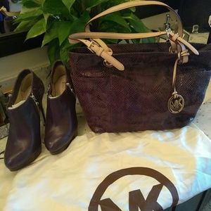 Authentic Michael Kors Purple Leather Satchel